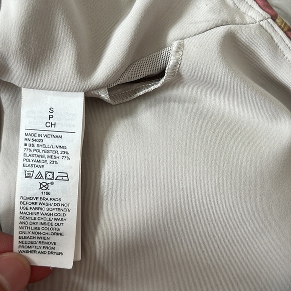 Old Navy Active Women’s powersoft floral tank top size Small - Picture 8 of 10